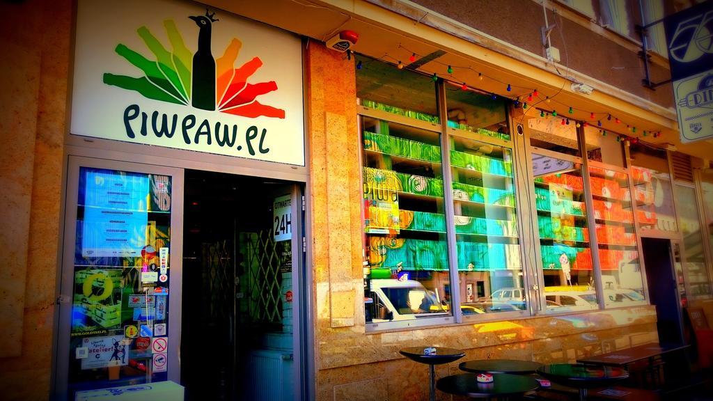 Wdj Hostel Varsovie Extérieur photo